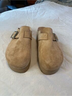 Steve Madden Tan Suede Platform Clog Mule with Silver Buckle